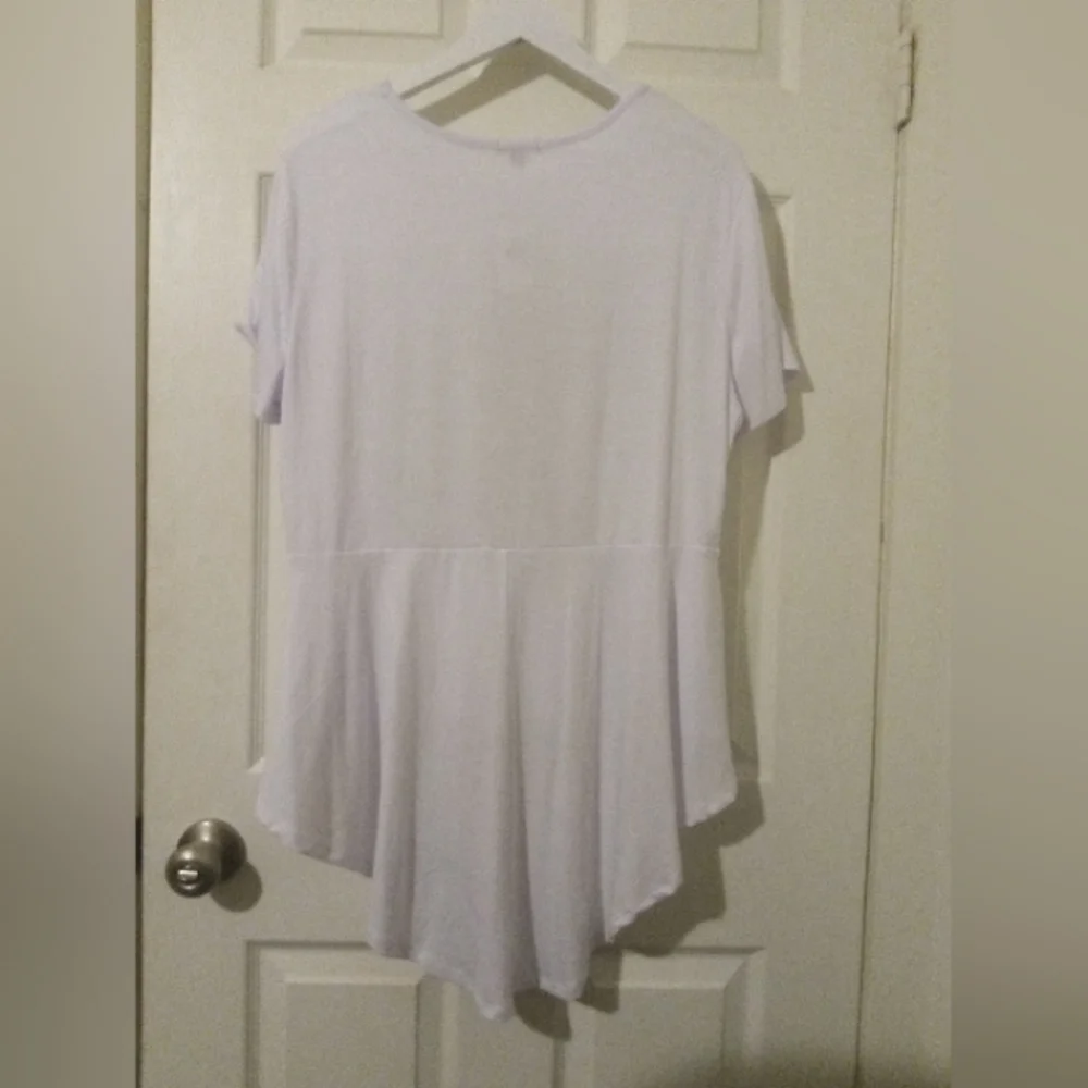 (Clearance) Top fashion white "Blessed with all the curves" top - Picture 2 of 4